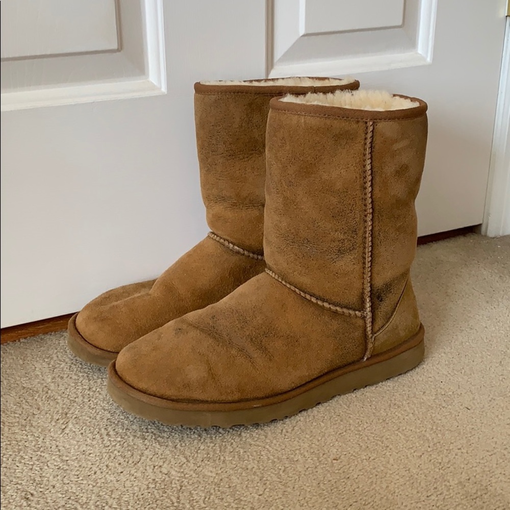 Men’s Leathered Finish Uggs